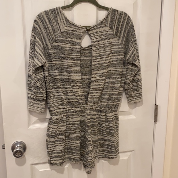 URBAN ROMPER✨ - Picture 7 of 8